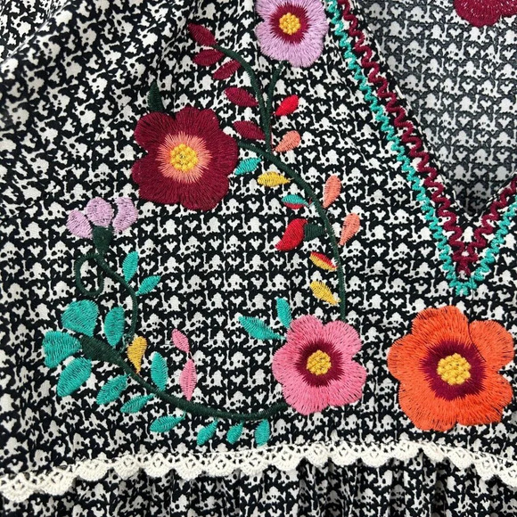 THML Top Womens Small Multicolor Floral Embroidered Tassel Crochet Ladies - Picture 4 of 13